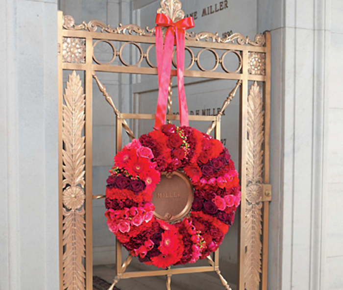 Red Pave Wreath