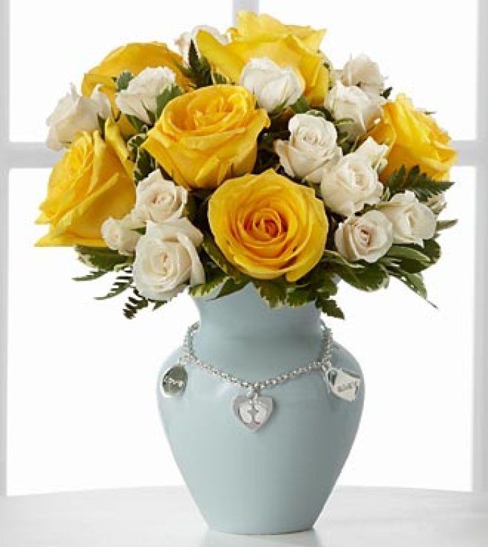 New Mother\'s Charm Rose Bouquet - Boy