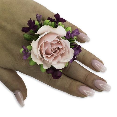 Prepster Floral Ring